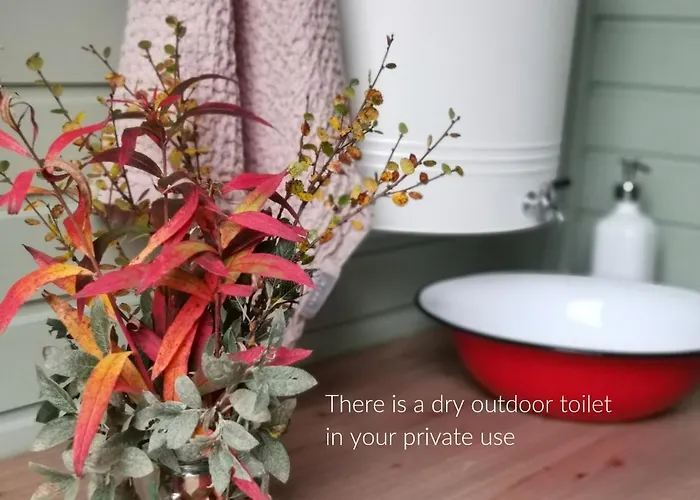 Arctic Nature Experience Glamping *